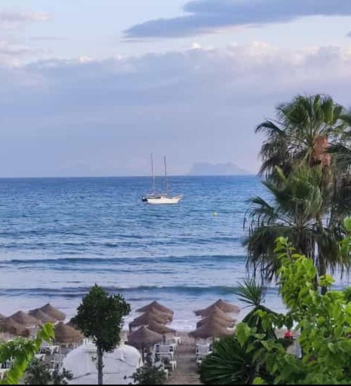 Apartamento A 150 Metros De La Playa Y Del Puerto Deportivo Estepona Exterior foto