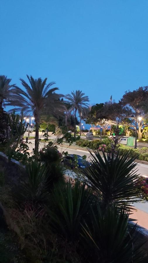 Apartamento A 150 Metros De La Playa Y Del Puerto Deportivo Estepona Exterior foto